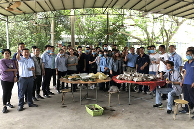 2020年3月28日，我司聚鑫厂区领导和职工在三岭山森林公园举行团建活动